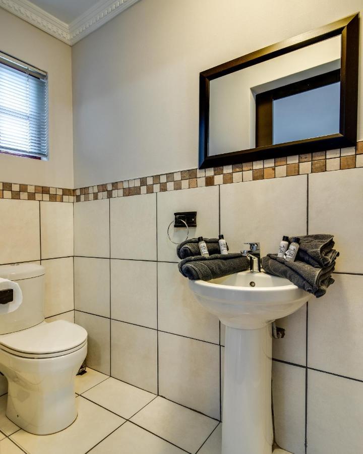 The Nightingale Guesthouse Bloemfontein Luaran gambar